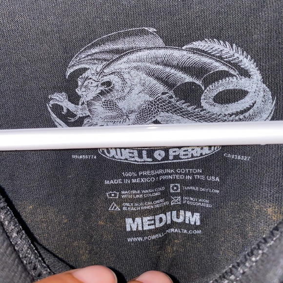 Graphic tee ❤️‍🔥 - Picture 3 of 3